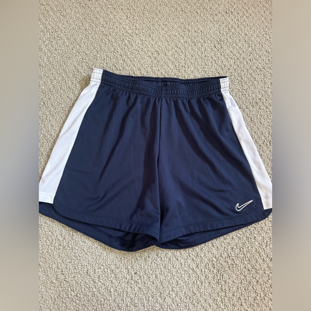 youth large blue nike athletic shorts